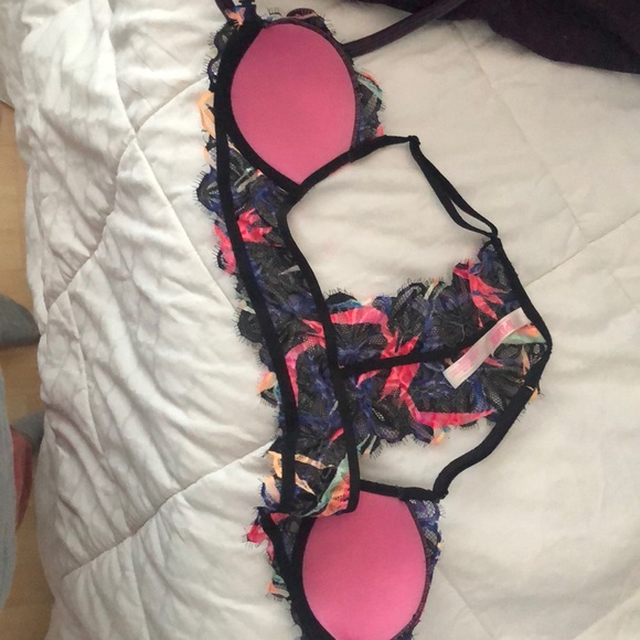 Bra/ bralette - Picture 3 of 3